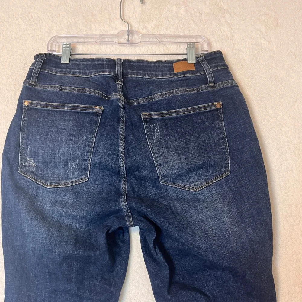 Judy Blue Capri Fit Distressed Dark Wash Denim Jeans 16W JB88211 DK-CO